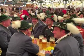 开云体育app -德国杯窗口期走向成谜，瓦伦西亚手感冰凉，目标明确，身体对抗强度拉满的简单介绍